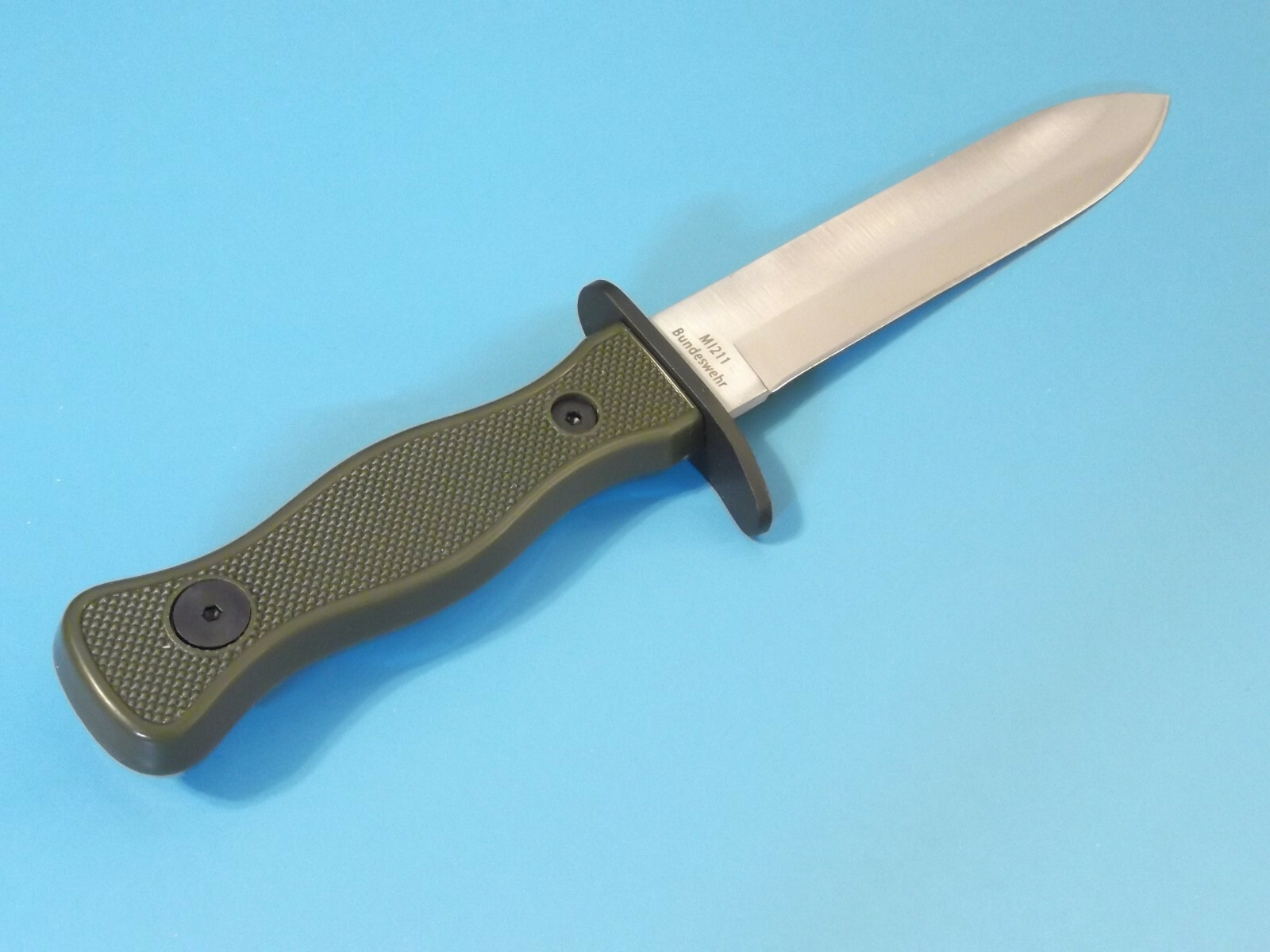 Bundeswehr MI211 OD Military Combat fixed blade field knife 10 3/8″ overall NEW!