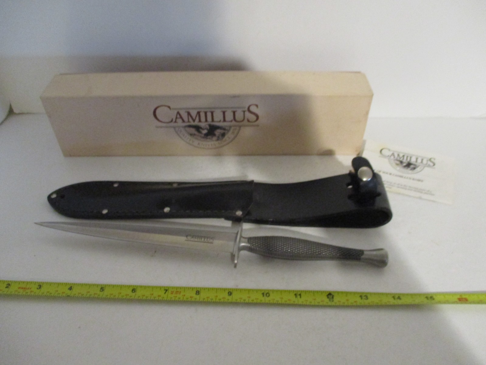 Camillus USMC Marine Raider Stiletto WWII 1990 Reproduction w/Sheath in Box