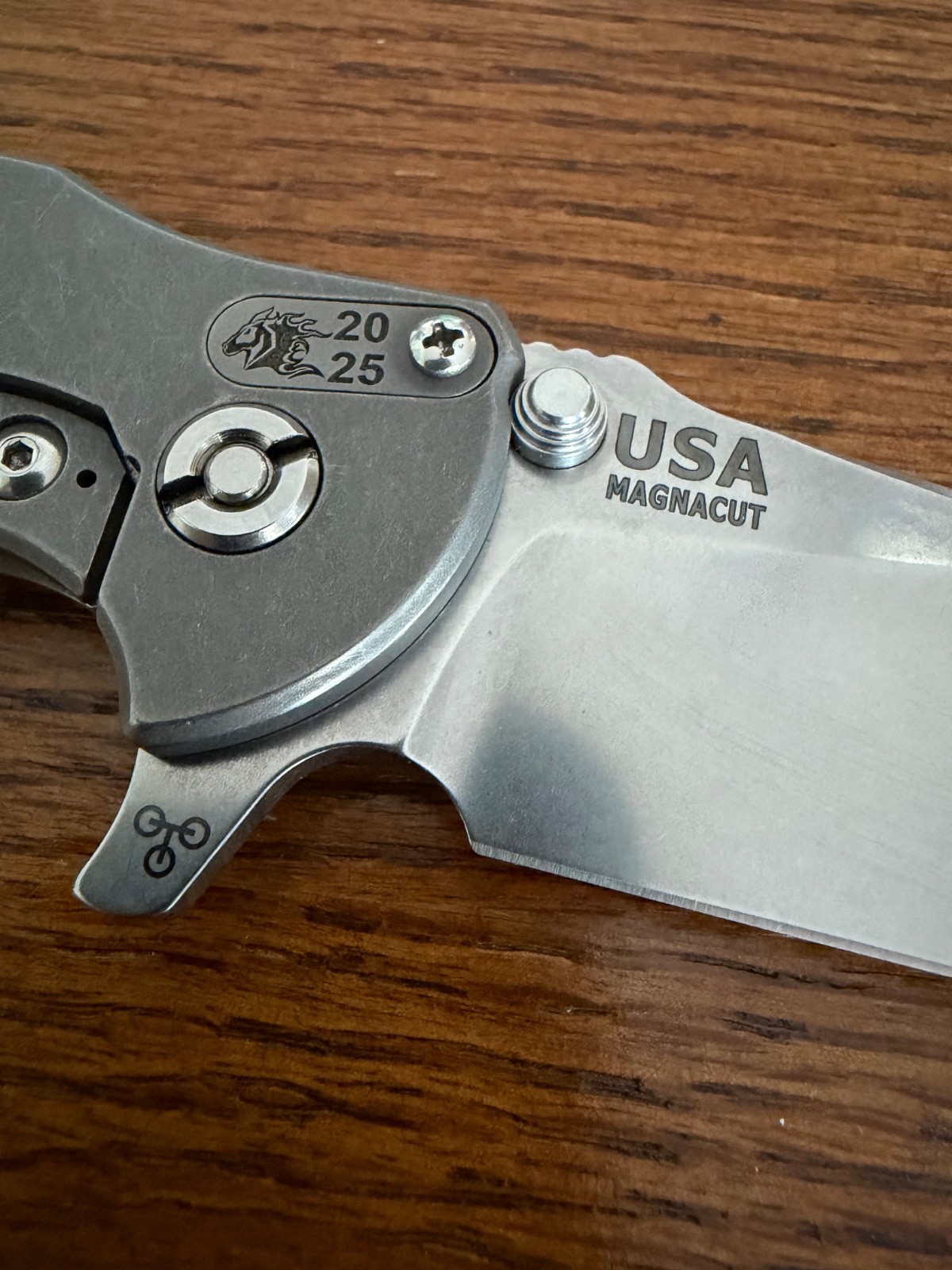 2025 Hinderer Knives Jurassic Slicer Hollow Ground Magnacut Full Ti Titanium