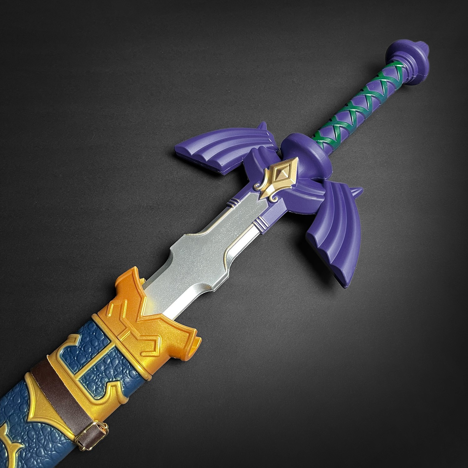 37″ Link’s Foam Master Sword with Plastic Scabbard for Cosplay