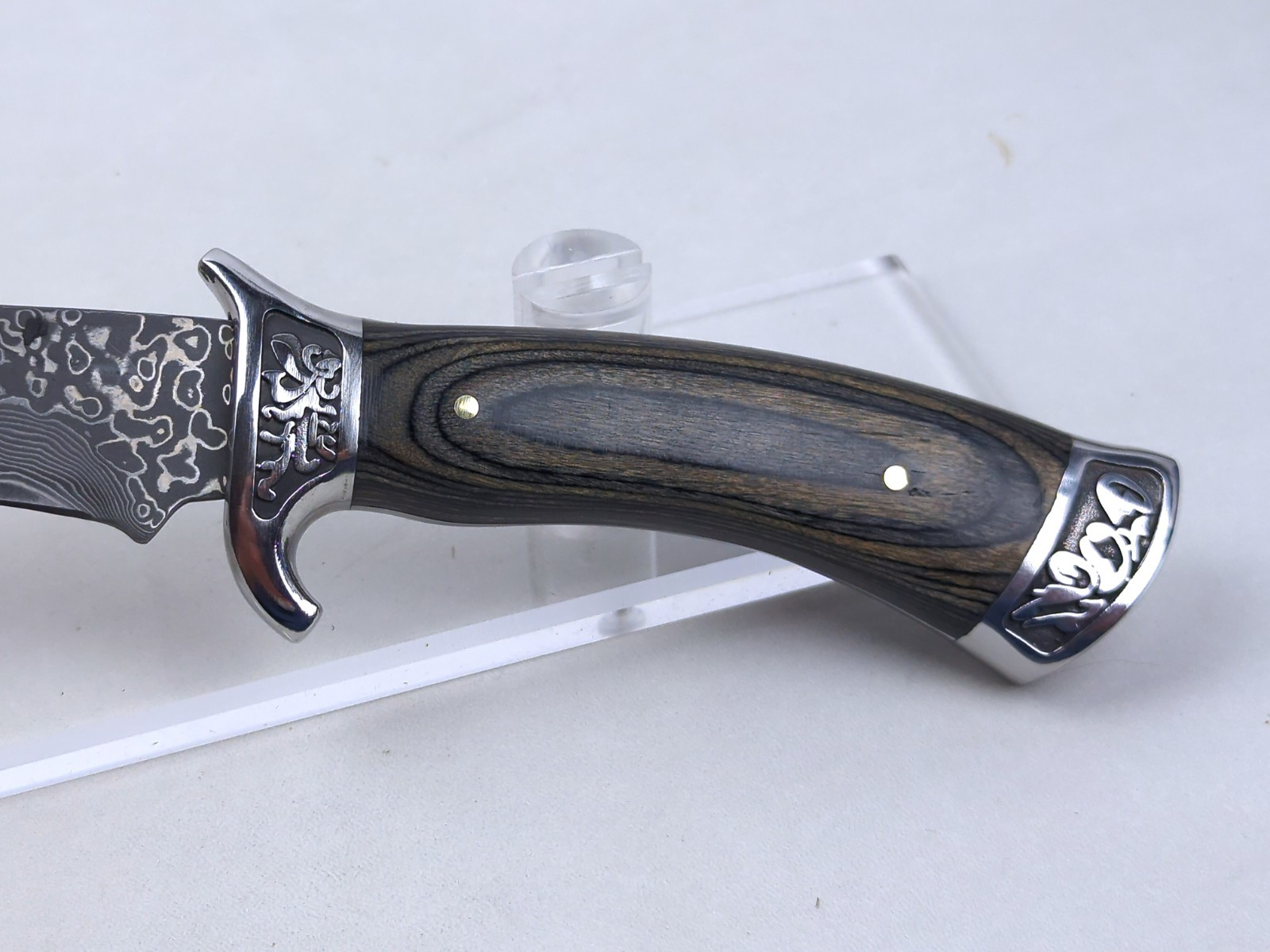 5.5-inch Hunting Knife w/ STAINLESS Laser-Etched DAMASCUS Blade & LEATHER Sheath