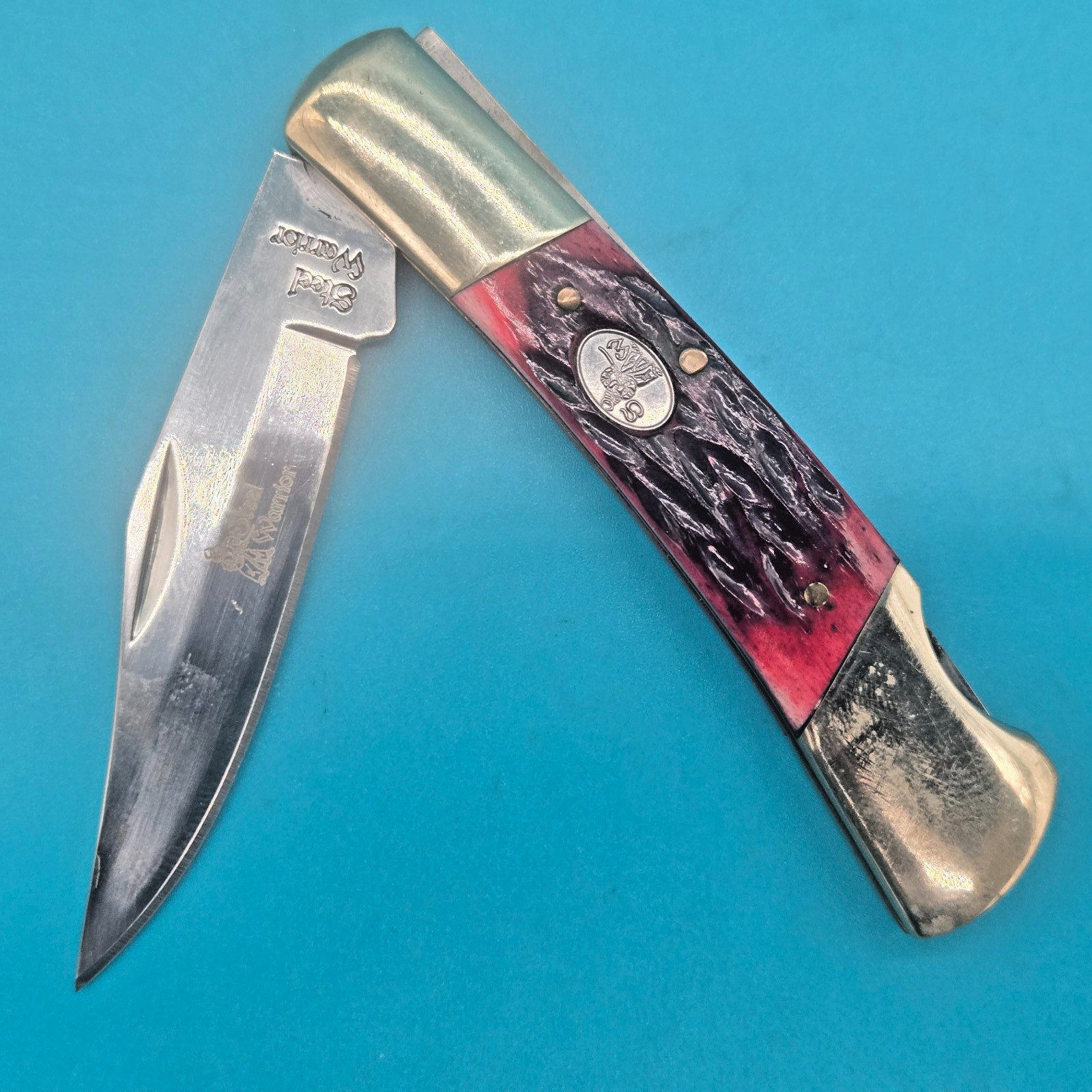 2 (TWO) STEEL WARRIOR BONE HANDLE LOCKBACK POCKET KNIVES. 3.5 «& 3» HANDLES.